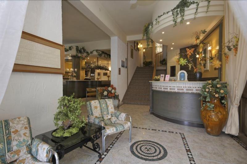 Hotel Victory Cesenatico Extérieur photo