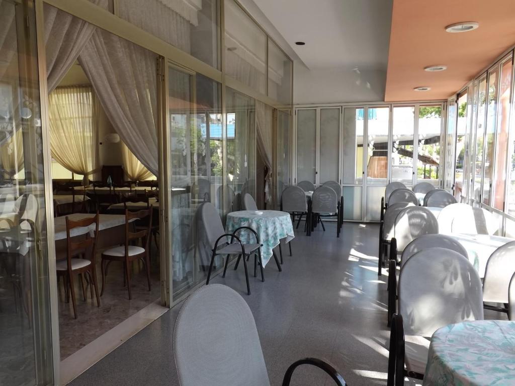 Hotel Victory Cesenatico Extérieur photo