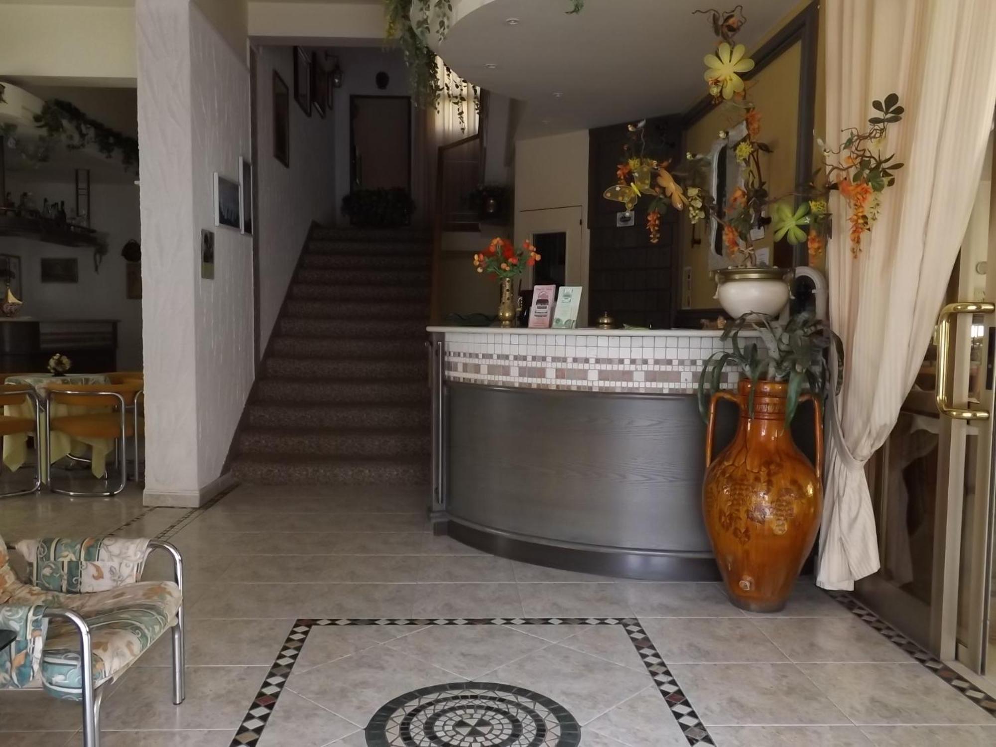Hotel Victory Cesenatico Extérieur photo