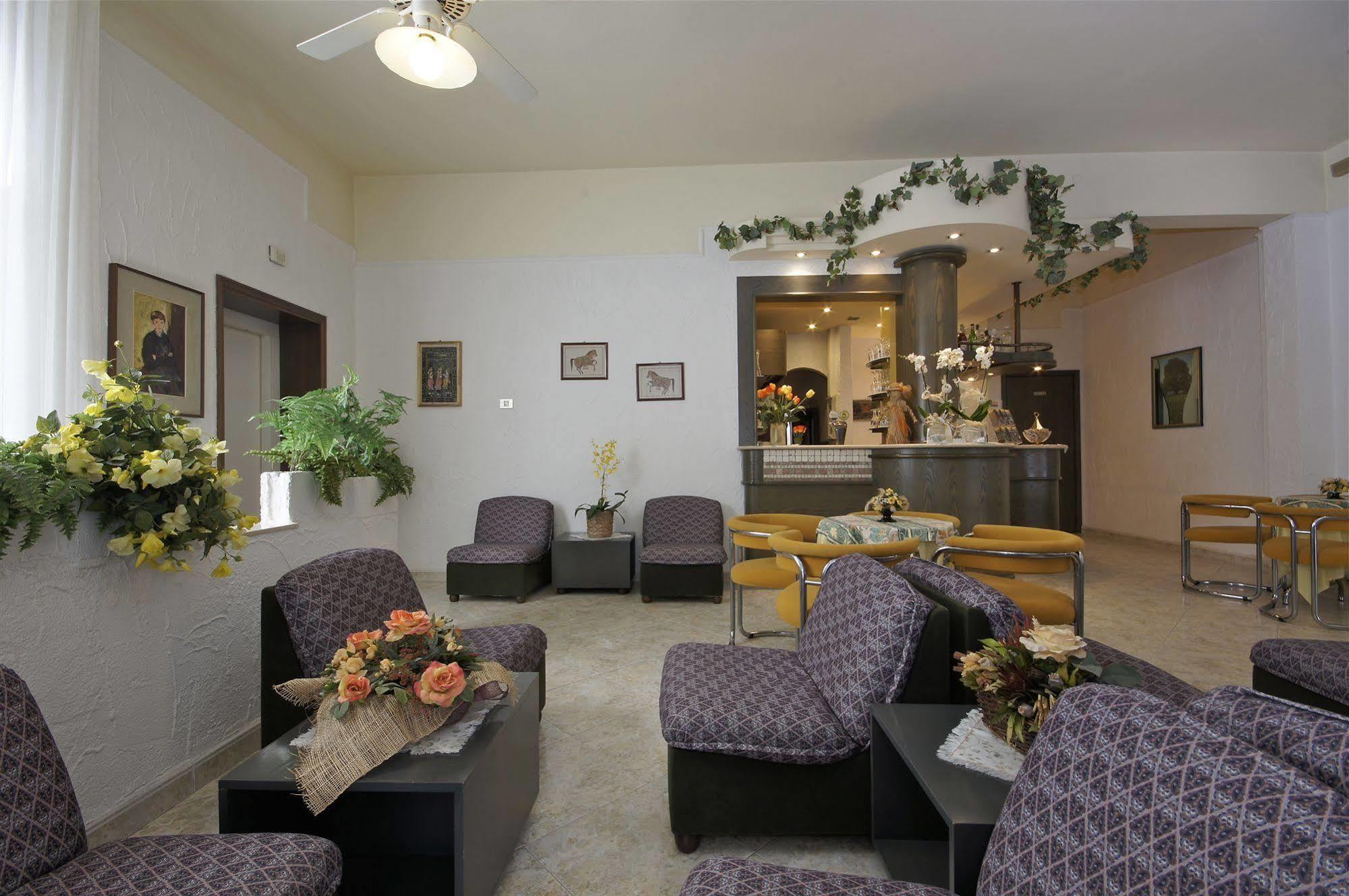 Hotel Victory Cesenatico Extérieur photo