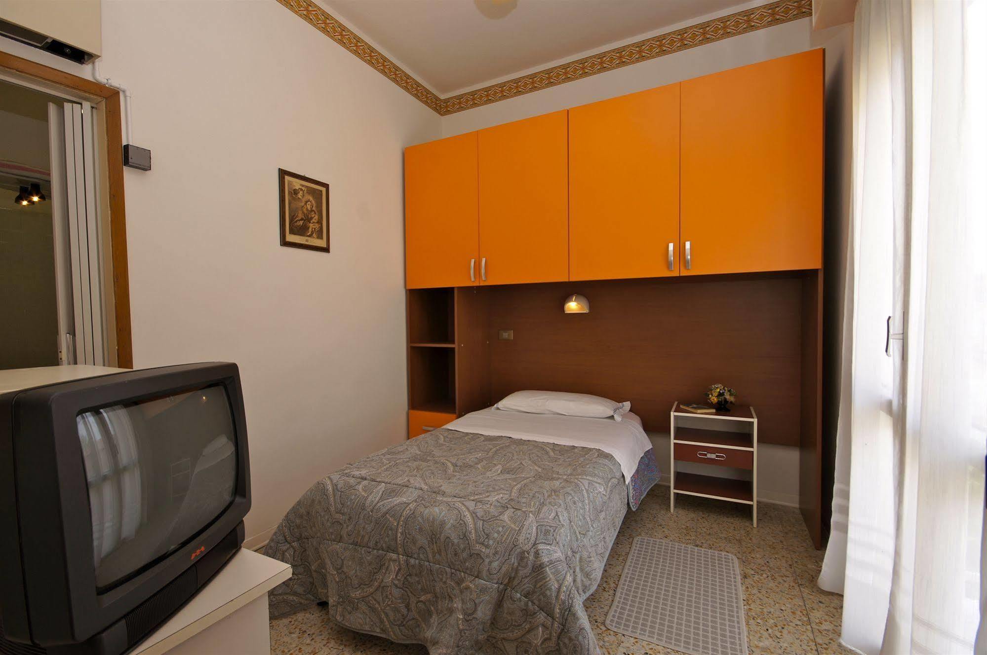 Hotel Victory Cesenatico Extérieur photo