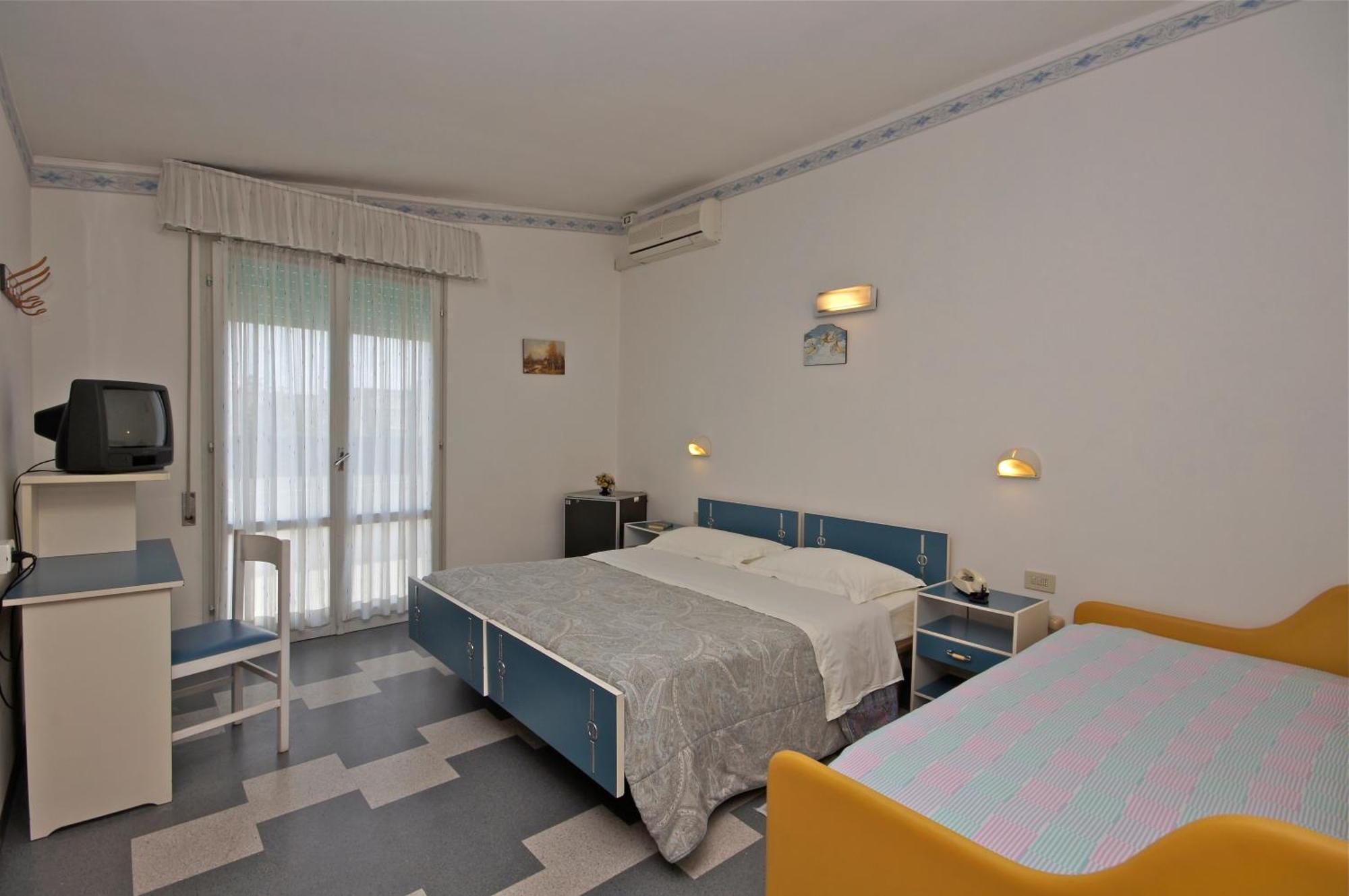 Hotel Victory Cesenatico Extérieur photo