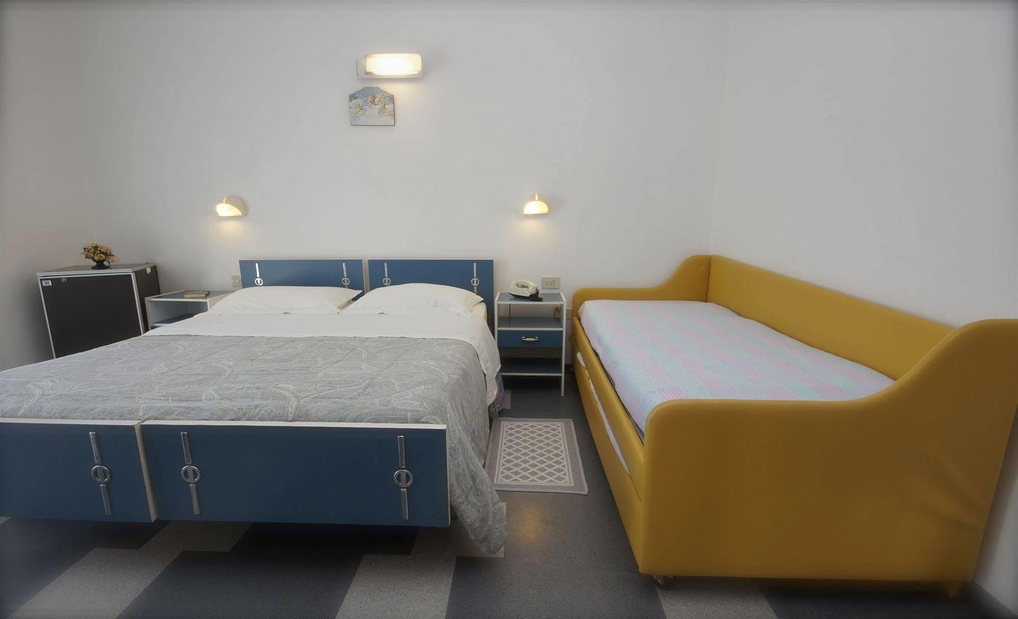 Hotel Victory Cesenatico Extérieur photo